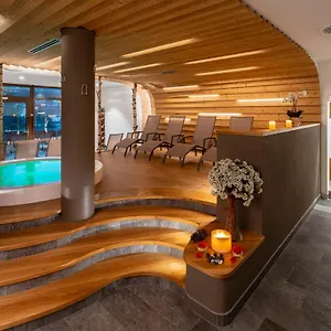 https://hotel-columbia-cortina-dampezzo.hotelinveneto.com