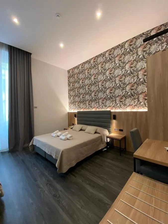 Hotel Delle Camelie Florence 2*,  Italy